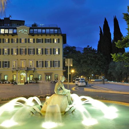 Grand Hotel Riva Dış mekan fotoğraf